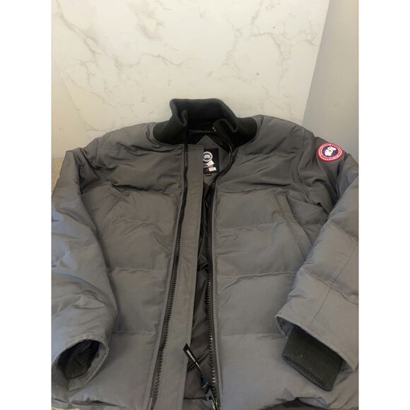 Canada Goose Puffer Jacket in Grey - Excellent Condition - Picture 1 of 5